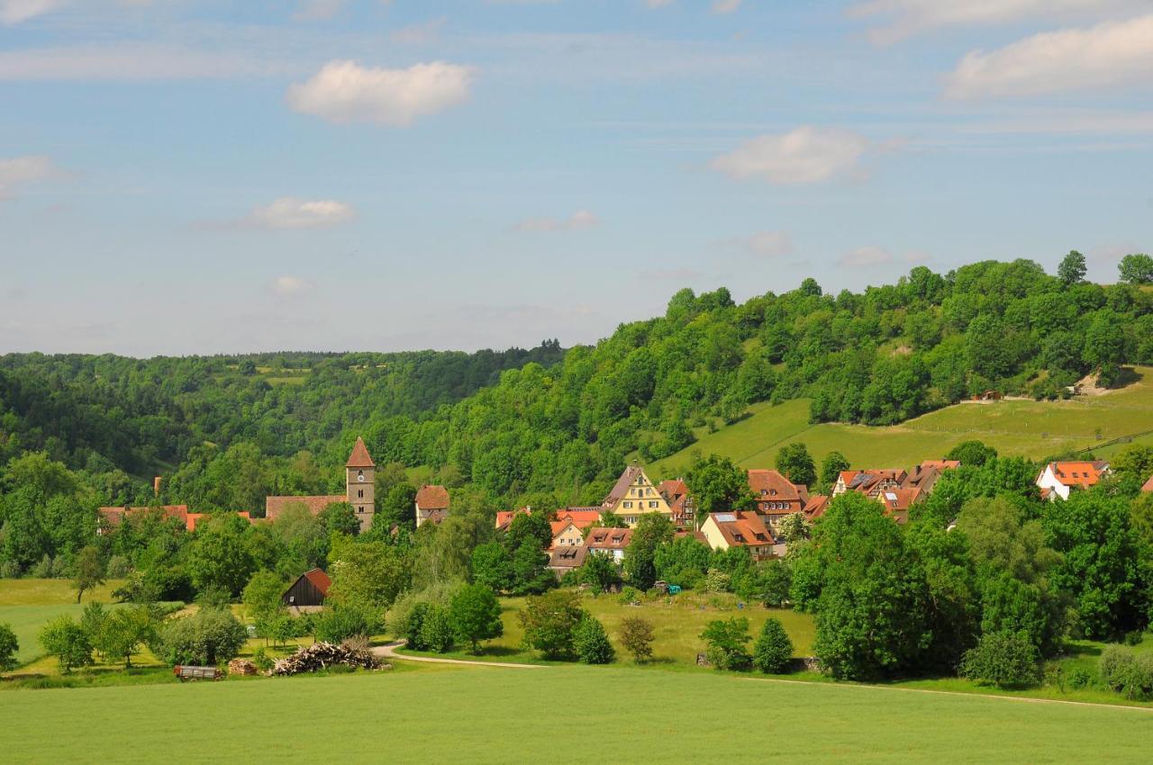 Отель Schwarzes Lamm Ротенбург-на-Таубере Экстерьер фото