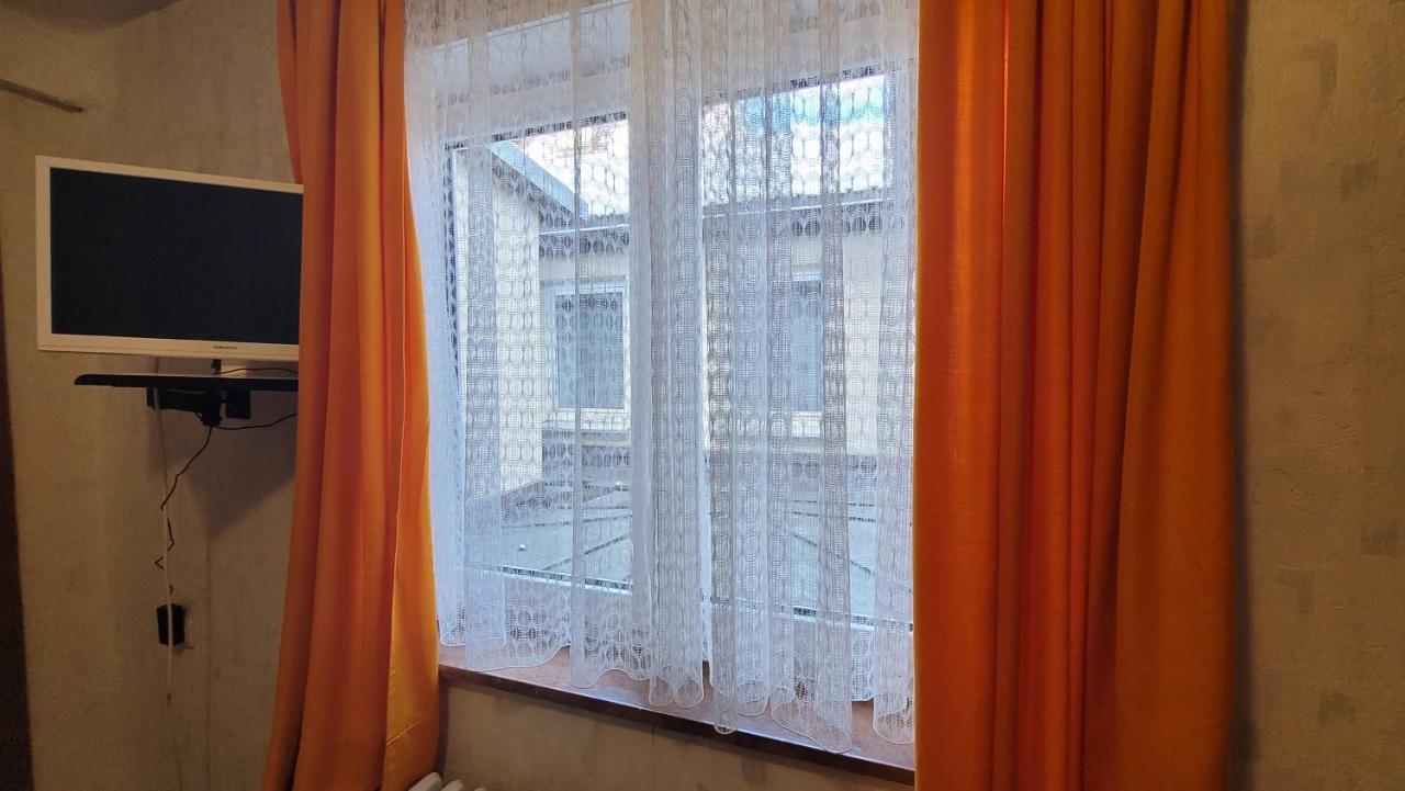 Отель Schwarzes Lamm Ротенбург-на-Таубере Экстерьер фото